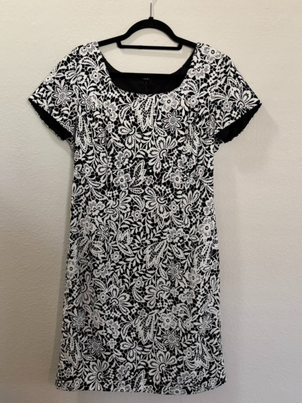 Black & White Floral Short Sleeve Dress Size 10